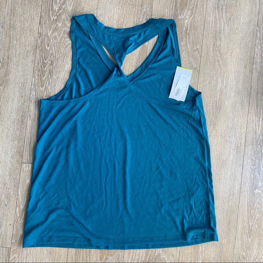 Workout top - Picture 4 of 4